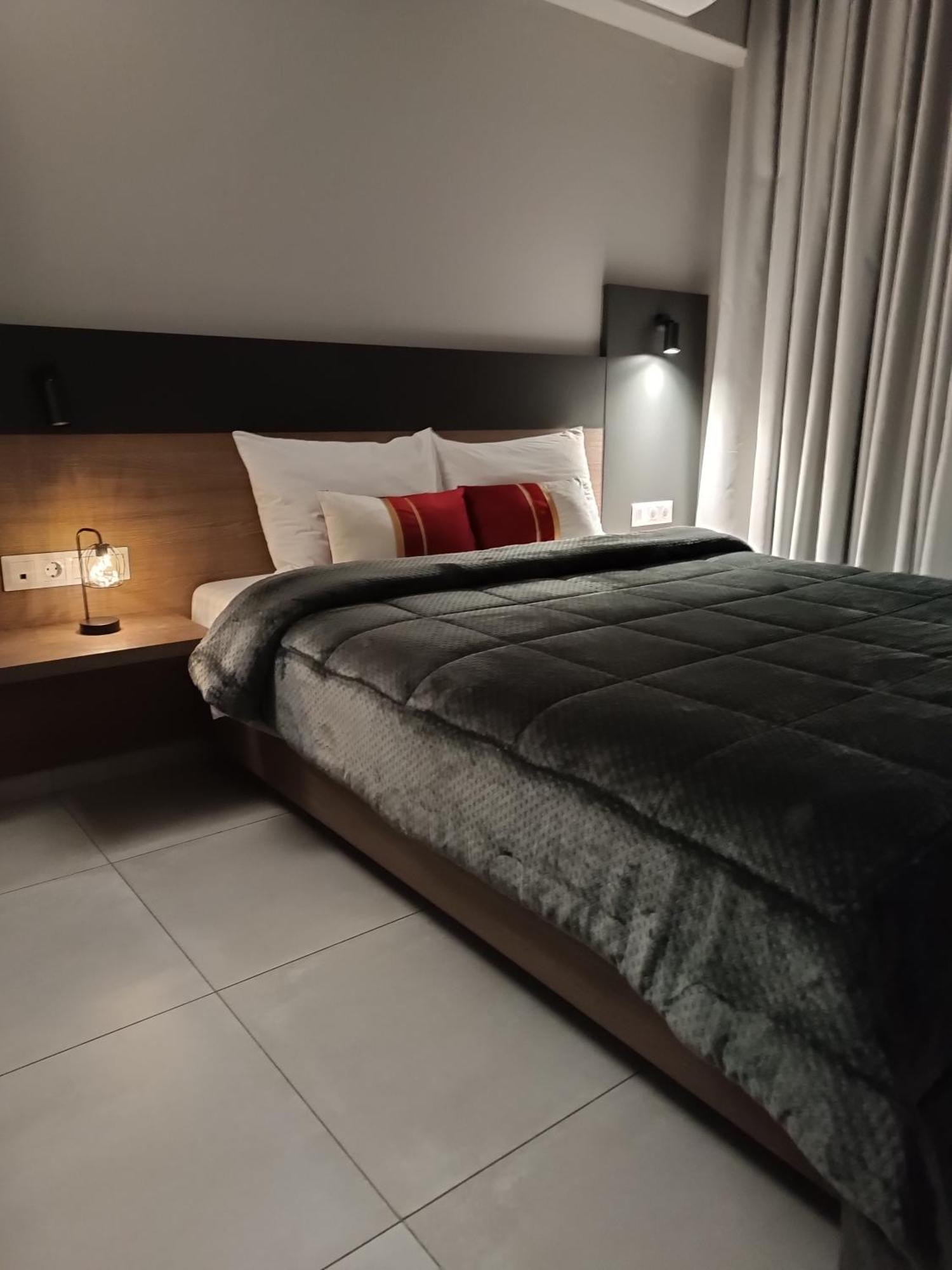 Elizabeth Queen Luxury Rooms Паралія-Катерініс Екстер'єр фото