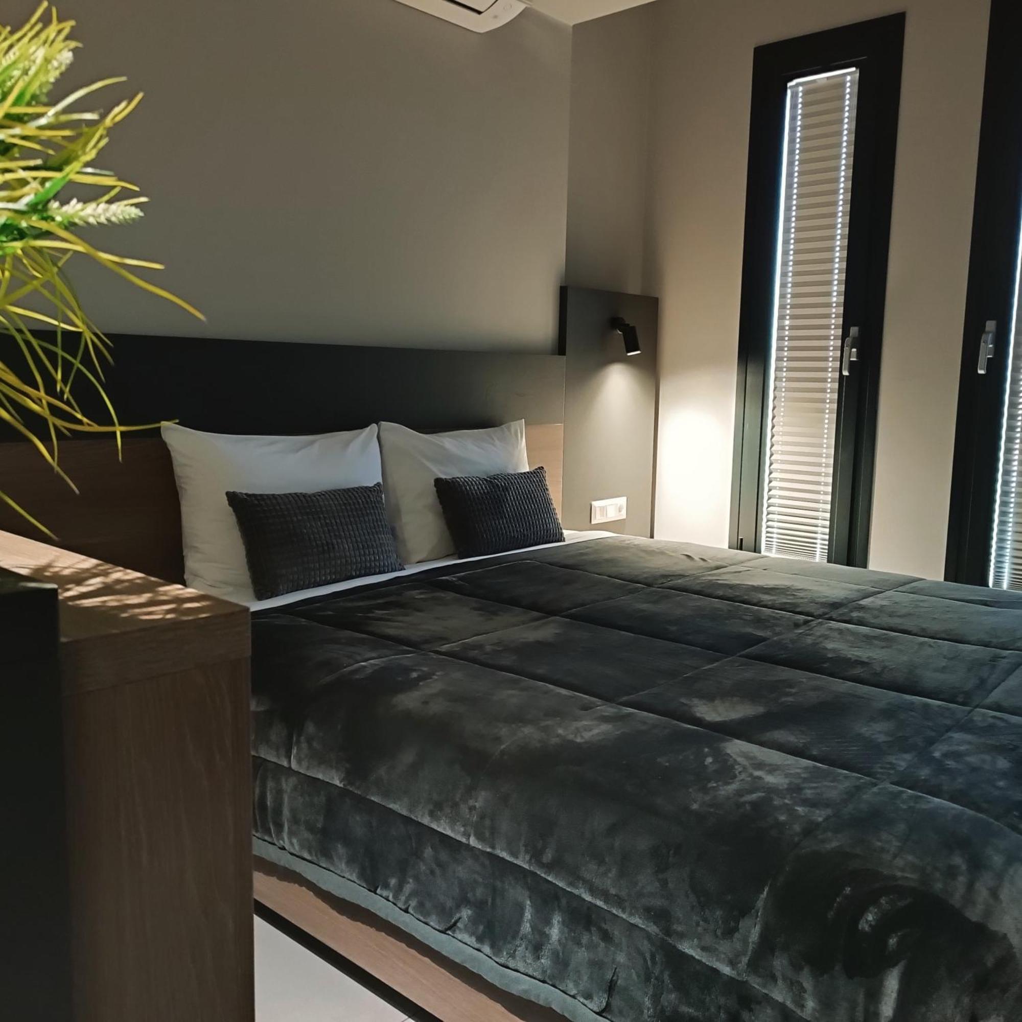 Elizabeth Queen Luxury Rooms Паралія-Катерініс Екстер'єр фото